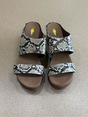 Volatile Justify Wedge Sandals